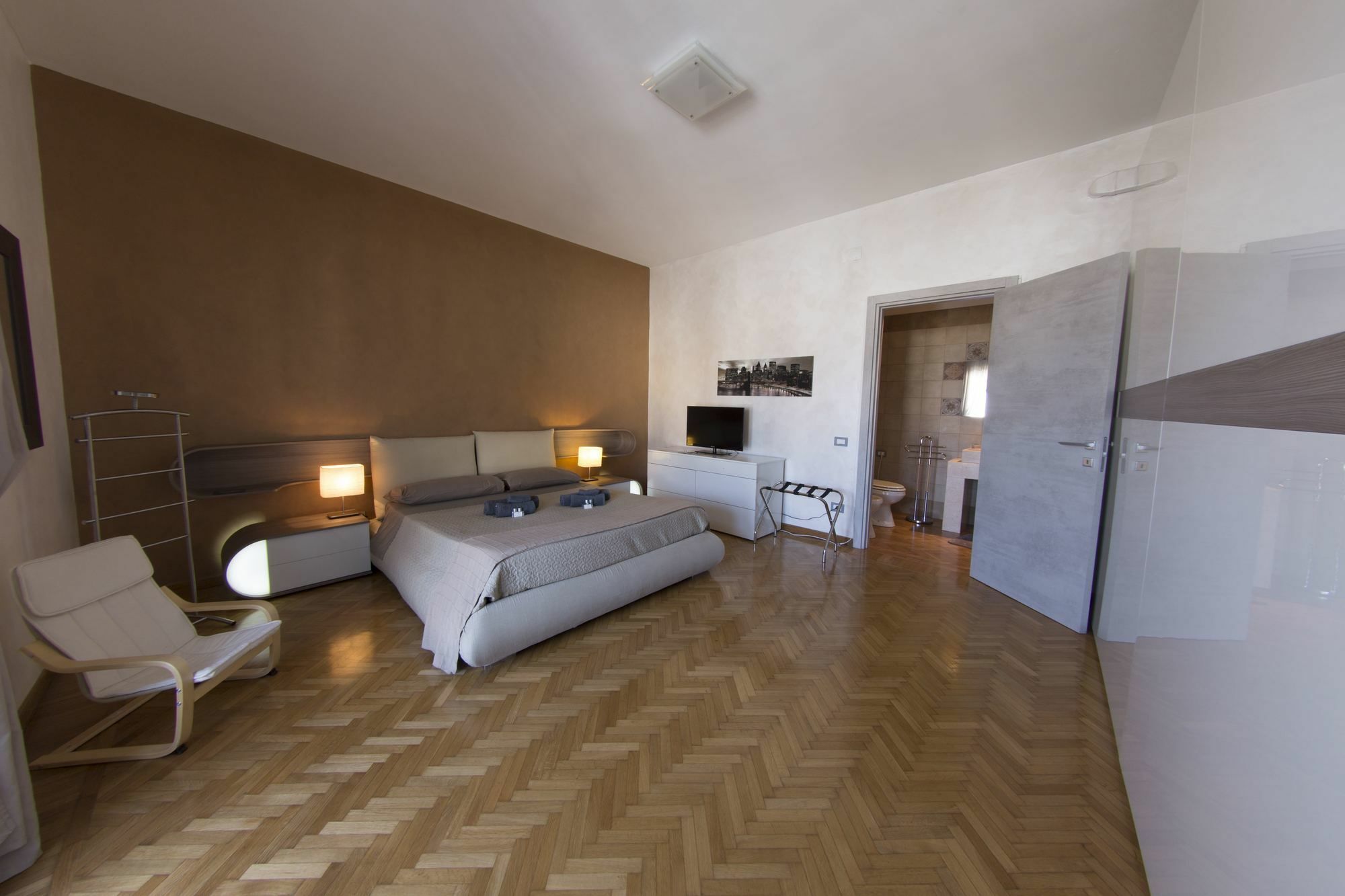 Penthouse Station Luxury Suites & Apartment Brindisi Kültér fotó